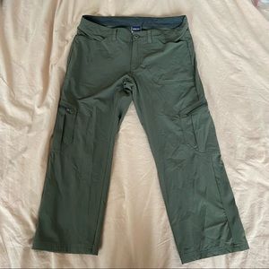 Patagonia Women’s Hiking Pants Size 6 Olive